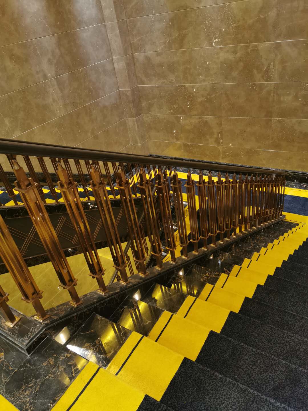 家用金色高端不銹鋼樓梯扶手 家用金色高端不銹鋼樓梯扶手