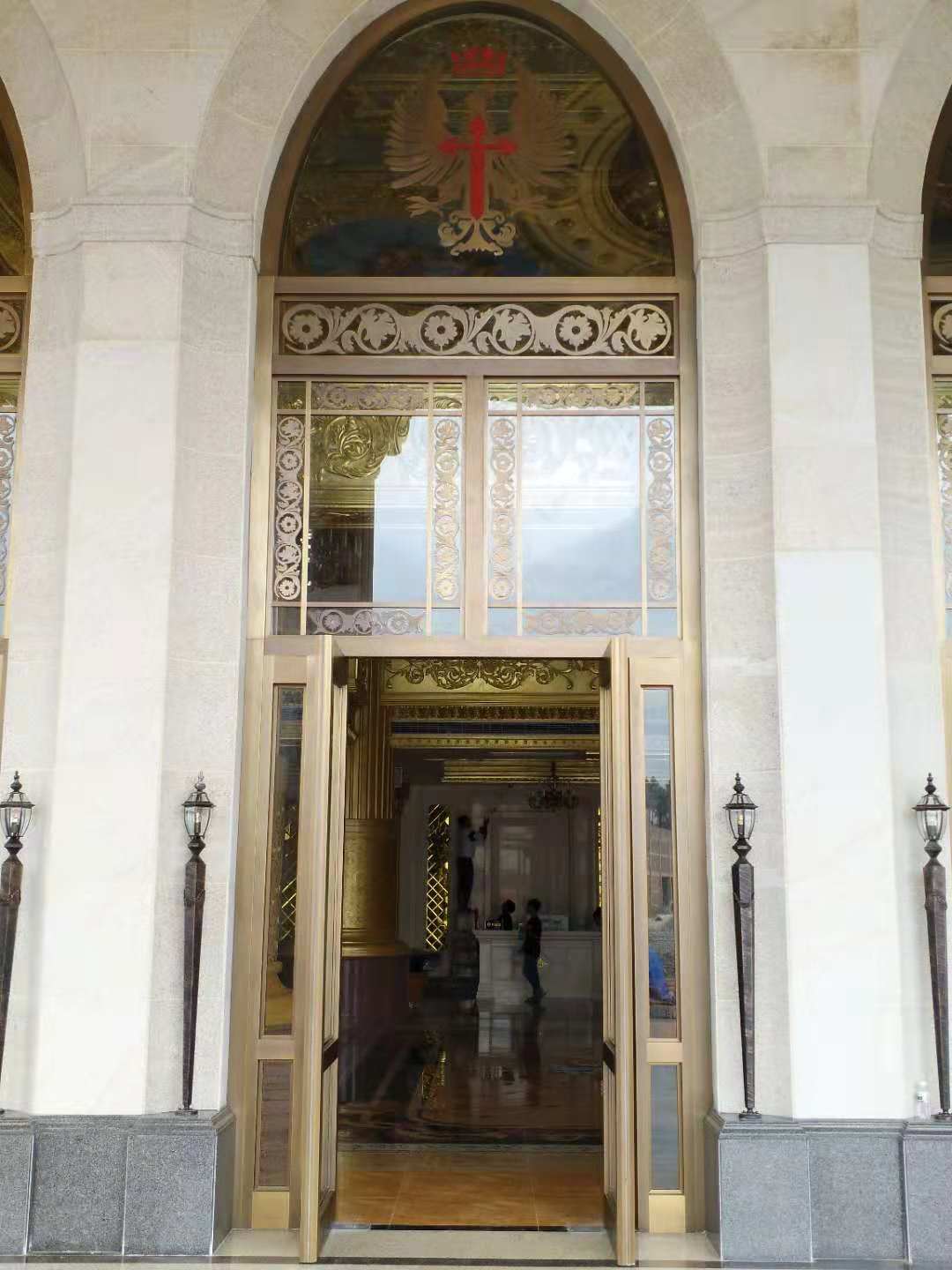 豪華教堂門 豪華教堂門