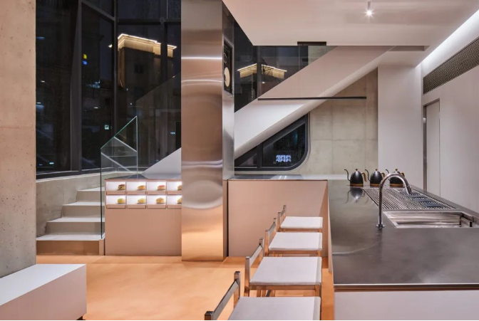 空間敘述 | 銀色為主的不銹鋼裝飾 空間敘述 | 銀色為主的不銹鋼裝飾