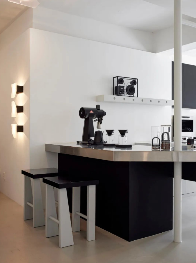 空間敘述 | 銀色為主的不銹鋼裝飾 空間敘述 | 銀色為主的不銹鋼裝飾