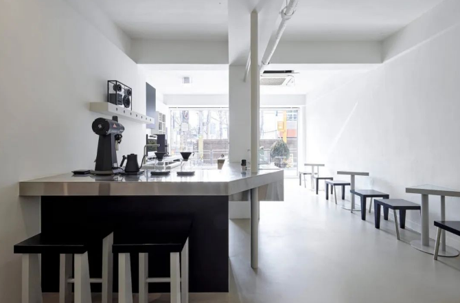 空間敘述 | 銀色為主的不銹鋼裝飾 空間敘述 | 銀色為主的不銹鋼裝飾